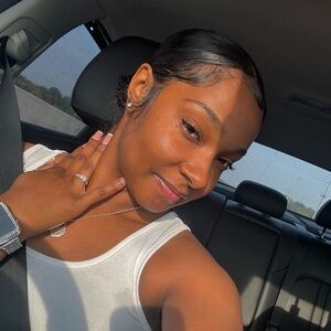 Meet your Posher, Ninah